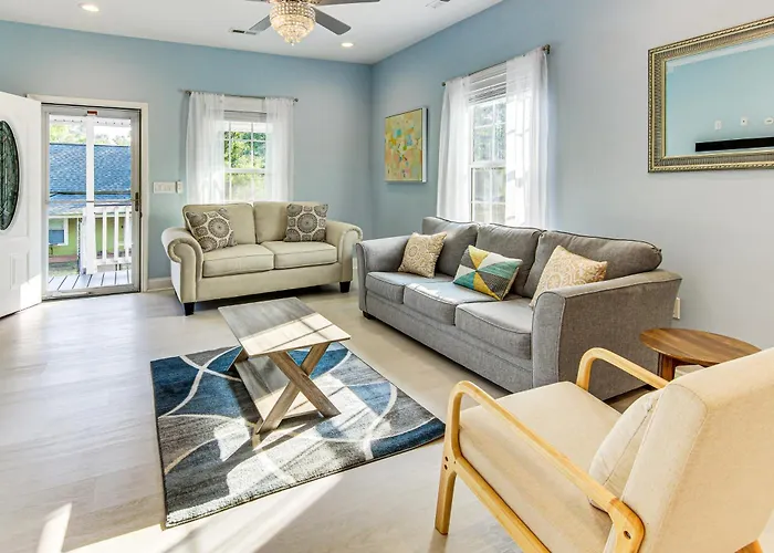 Home W/ Private Yard - Walk To Swamp Rabbit Trail
