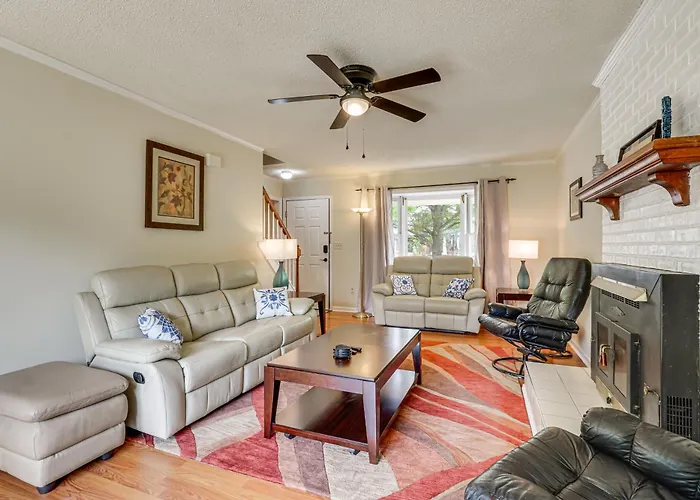 Quiet Family Home W/ Yard! 9 Mi To Dtwn Greenville